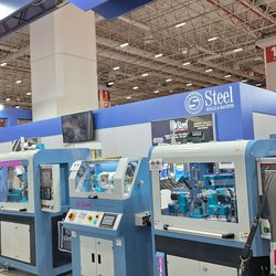 Фотоотчет с весенней выставки Istanbul Jewelry Show 2025: от оборудования до готовых украшений