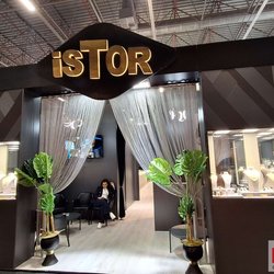 Фотоотчет с весенней выставки Istanbul Jewelry Show 2025: от оборудования до готовых украшений