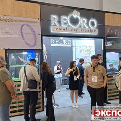 Фотоотчет с осенней выставки Istanbul Jewelry Show 2025: ювелирные изделия и технологии