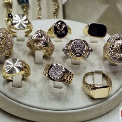 Фотоотчет с весенней выставки Istanbul Jewelry Show 2025: от оборудования до готовых украшений