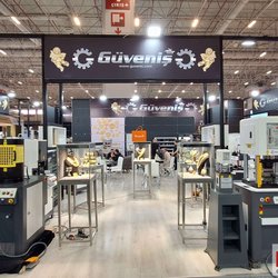 Фотоотчет с весенней выставки Istanbul Jewelry Show 2025: от оборудования до готовых украшений