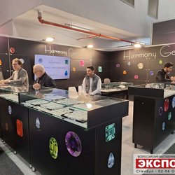 Фотоотчет с осенней выставки Istanbul Jewelry Show 2025: ювелирные изделия и технологии