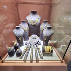 Фотоотчет с осенней выставки Istanbul Jewelry Show 2025: ювелирные изделия и технологии