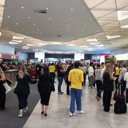 Фотоотчет с осенней выставки Istanbul Jewelry Show 2025: ювелирные изделия и технологии
