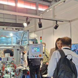 Фотоотчет с весенней выставки Istanbul Jewelry Show 2025: от оборудования до готовых украшений