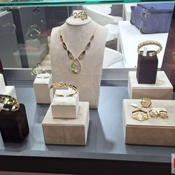 Фотоотчет с весенней выставки Istanbul Jewelry Show 2025: от оборудования до готовых украшений