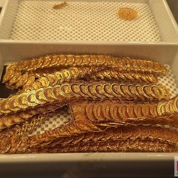 Фотоотчет с весенней выставки Istanbul Jewelry Show 2025: от оборудования до готовых украшений