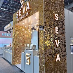 Фотоотчет с осенней выставки Istanbul Jewelry Show 2025: ювелирные изделия и технологии