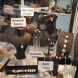 Фотоотчет с осенней выставки Istanbul Jewelry Show 2025: ювелирные изделия и технологии