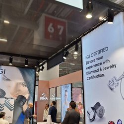 Фотоотчет с весенней выставки Istanbul Jewelry Show 2025: от оборудования до готовых украшений