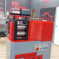 Фотоотчет с осенней выставки Istanbul Jewelry Show 2025: ювелирные изделия и технологии