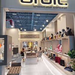 Фотоотчет с осенней выставки Istanbul Jewelry Show 2025: ювелирные изделия и технологии