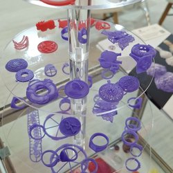 Фотоотчет с весенней выставки Istanbul Jewelry Show 2025: от оборудования до готовых украшений