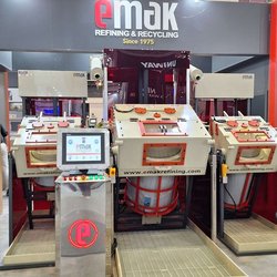 Фотоотчет с весенней выставки Istanbul Jewelry Show 2025: от оборудования до готовых украшений