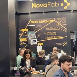 Фотоотчет с осенней выставки Istanbul Jewelry Show 2025: ювелирные изделия и технологии