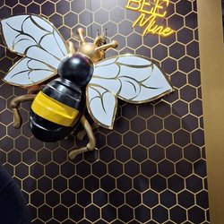Фотоотчет с весенней выставки Istanbul Jewelry Show 2025: от оборудования до готовых украшений