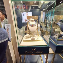 Фотоотчет с осенней выставки Istanbul Jewelry Show 2025: ювелирные изделия и технологии