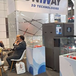 Фотоотчет с весенней выставки Istanbul Jewelry Show 2025: от оборудования до готовых украшений