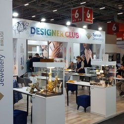 Фотоотчет с осенней выставки Istanbul Jewelry Show 2025: ювелирные изделия и технологии
