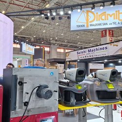 Фотоотчет с весенней выставки Istanbul Jewelry Show 2025: от оборудования до готовых украшений