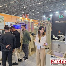 Фотоотчет с осенней выставки Istanbul Jewelry Show 2025: ювелирные изделия и технологии