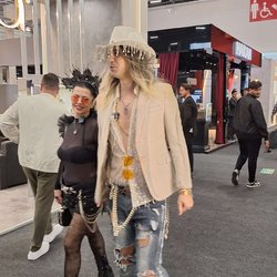 Фотоотчет с весенней выставки Istanbul Jewelry Show 2025: от оборудования до готовых украшений