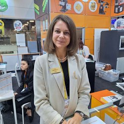 Фотоотчет с осенней выставки Istanbul Jewelry Show 2025: ювелирные изделия и технологии