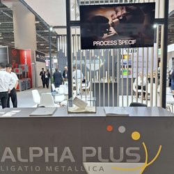 Фотоотчет с осенней выставки Istanbul Jewelry Show 2025: ювелирные изделия и технологии