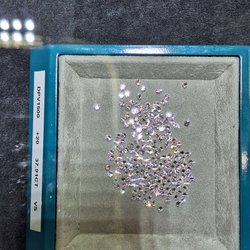 Фотоотчет с осенней выставки Istanbul Jewelry Show 2025: ювелирные изделия и технологии