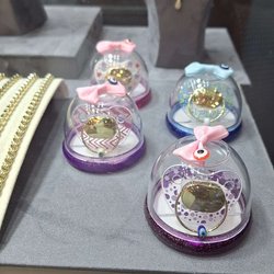 Фотоотчет с весенней выставки Istanbul Jewelry Show 2025: от оборудования до готовых украшений