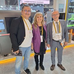 Фотоотчет с осенней выставки Istanbul Jewelry Show 2025: ювелирные изделия и технологии