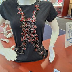 Фотоотчет с осенней выставки Istanbul Jewelry Show 2025: ювелирные изделия и технологии