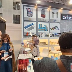 Фотоотчет с весенней выставки Istanbul Jewelry Show 2025: от оборудования до готовых украшений
