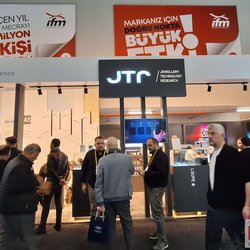 Фотоотчет с весенней выставки Istanbul Jewelry Show 2025: от оборудования до готовых украшений