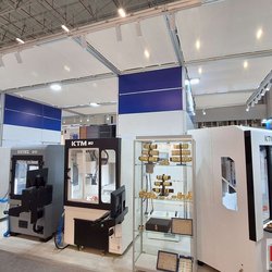 Фотоотчет с весенней выставки Istanbul Jewelry Show 2025: от оборудования до готовых украшений