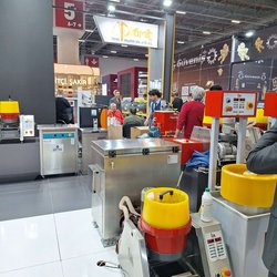 Фотоотчет с осенней выставки Istanbul Jewelry Show 2025: ювелирные изделия и технологии