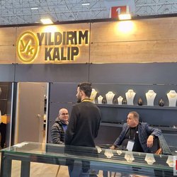 Фотоотчет с весенней выставки Istanbul Jewelry Show 2025: от оборудования до готовых украшений