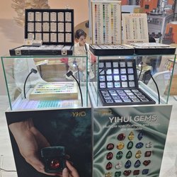 Фотоотчет с осенней выставки Istanbul Jewelry Show 2025: ювелирные изделия и технологии