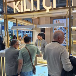 Фотоотчет с осенней выставки Istanbul Jewelry Show 2025: ювелирные изделия и технологии