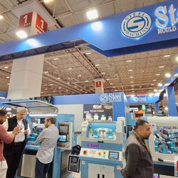 Фотоотчет с весенней выставки Istanbul Jewelry Show 2025: от оборудования до готовых украшений