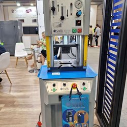 Фотоотчет с осенней выставки Istanbul Jewelry Show 2025: ювелирные изделия и технологии