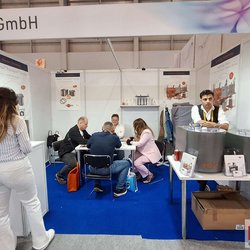 Фотоотчет с весенней выставки Istanbul Jewelry Show 2025: от оборудования до готовых украшений