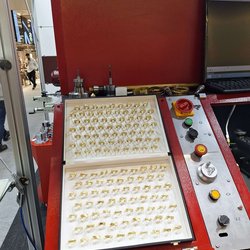 Фотоотчет с осенней выставки Istanbul Jewelry Show 2025: ювелирные изделия и технологии