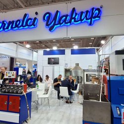 Фотоотчет с весенней выставки Istanbul Jewelry Show 2025: от оборудования до готовых украшений