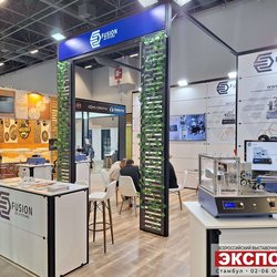 Фотоотчет с осенней выставки Istanbul Jewelry Show 2025: ювелирные изделия и технологии
