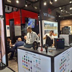 Фотоотчет с осенней выставки Istanbul Jewelry Show 2025: ювелирные изделия и технологии