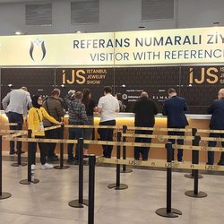 Фотоотчет с весенней выставки Istanbul Jewelry Show 2025: от оборудования до готовых украшений