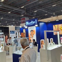 Фотоотчет с весенней выставки Istanbul Jewelry Show 2025: от оборудования до готовых украшений