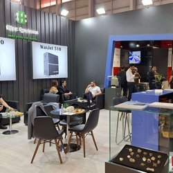 Фотоотчет с весенней выставки Istanbul Jewelry Show 2025: от оборудования до готовых украшений