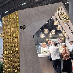 Фотоотчет с весенней выставки Istanbul Jewelry Show 2025: от оборудования до готовых украшений
